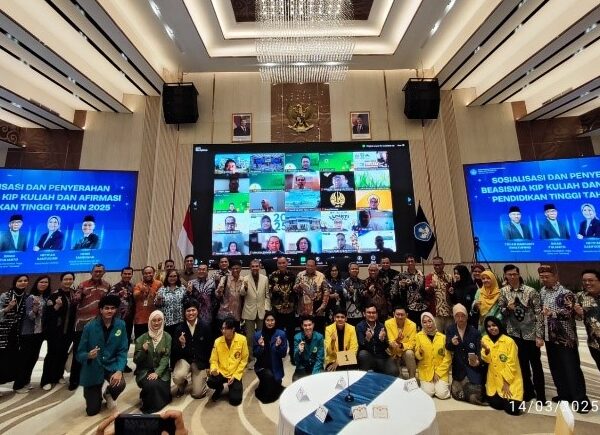 Sosialisasi dan Penyerahan Beasiswa KIP-K dan Afirmasi Pendidikan Tinggi Tahun 2025