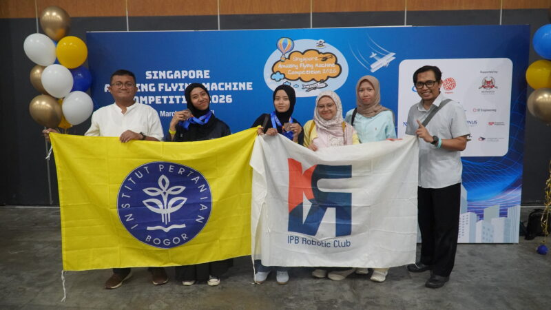 Tim Robot IPB University Finish di Peringkat Ketiga Kompetisi Singapore Amazing Flying Machine Competition (SAFMC)