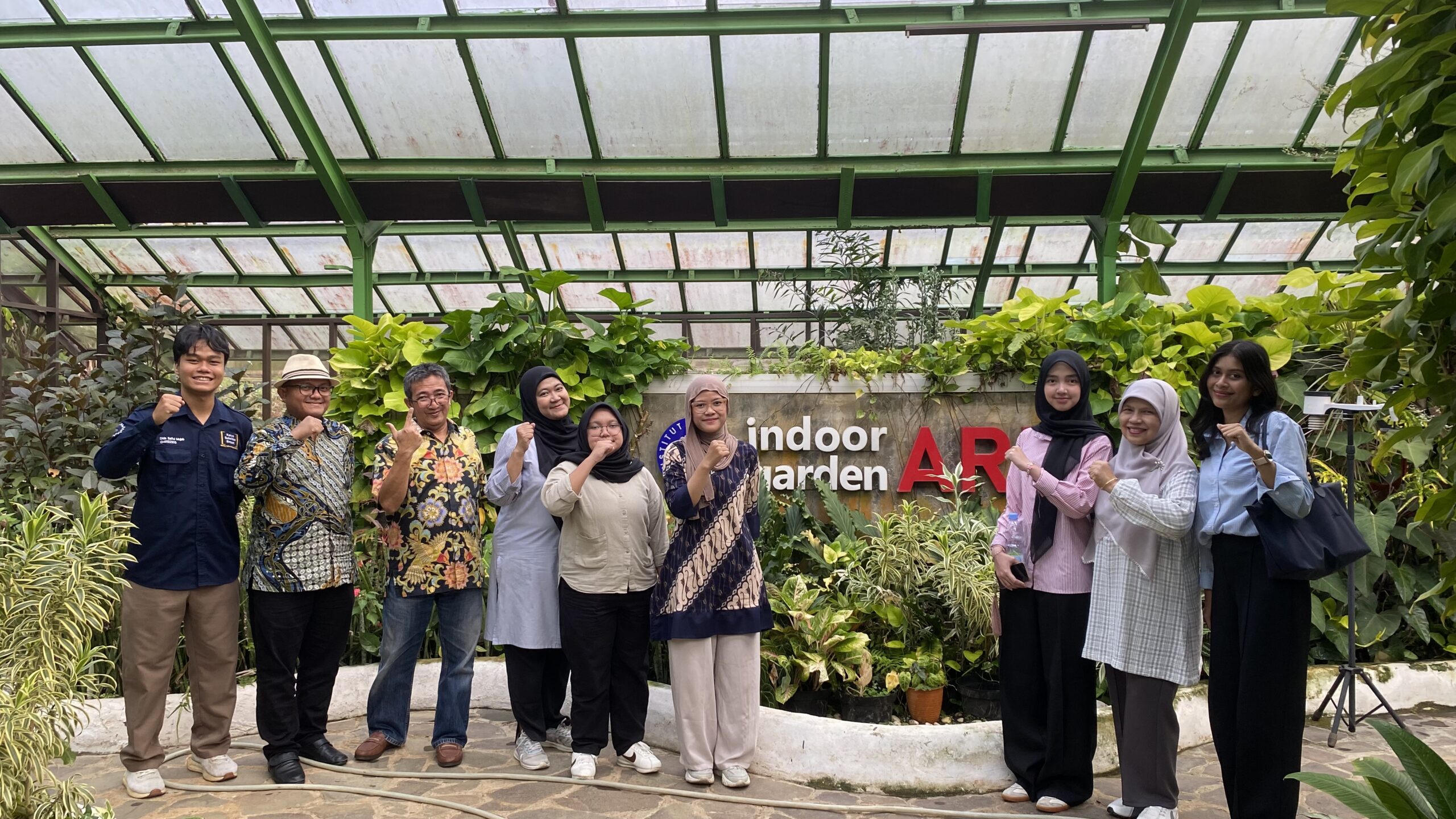 Read more about the article Dukung Pendidikan Inklusif, Yayasan KSE dan PT PLN (Persero) Serahkan Beasiswa Simbolis untuk Mahasiswa Disabilitas IPB University