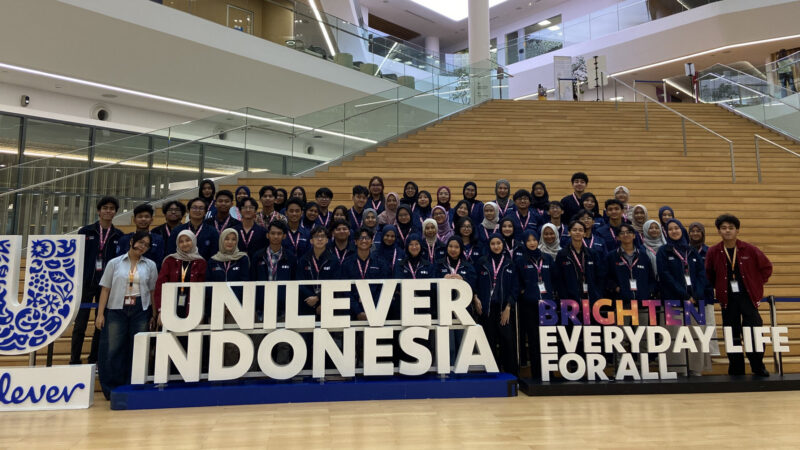 IPB Outsco Batch 7 Sambangi Grha Unilever: Bekali Mahasiswa Wawasan Industri FMCG