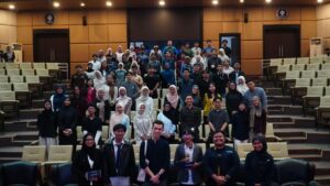 Perkuat Kemampuan Bahasa Inggris, IPB Prestasi Gelar English Seminar bersama Aarons English